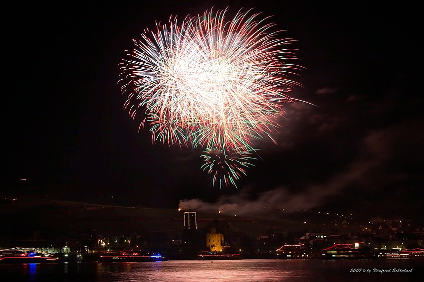 Rhein im Feuerzauber in R�desheim ( 40 )